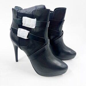 ✅ NWB Charles by Charles David FAME black booties gold‎ buckle SIZE 9.5